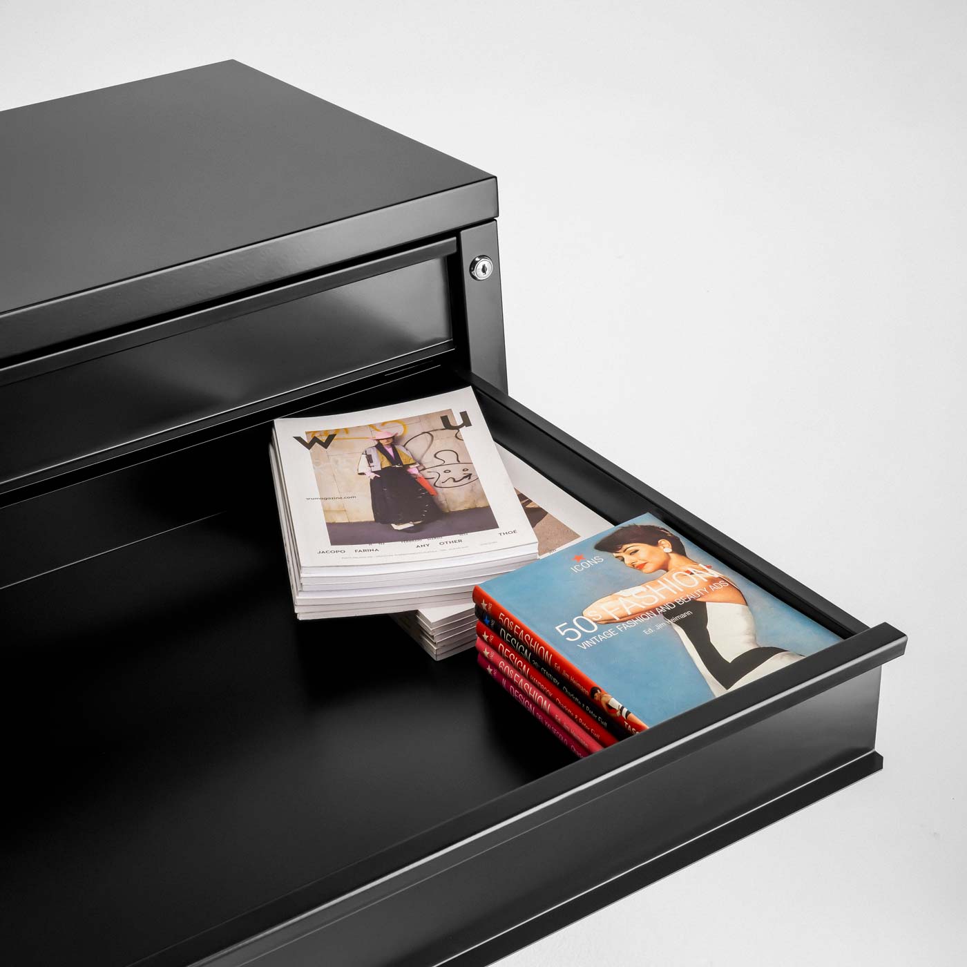 Cassettiere Metalliche per Uffici, Negozi e Musei - Emmesystem